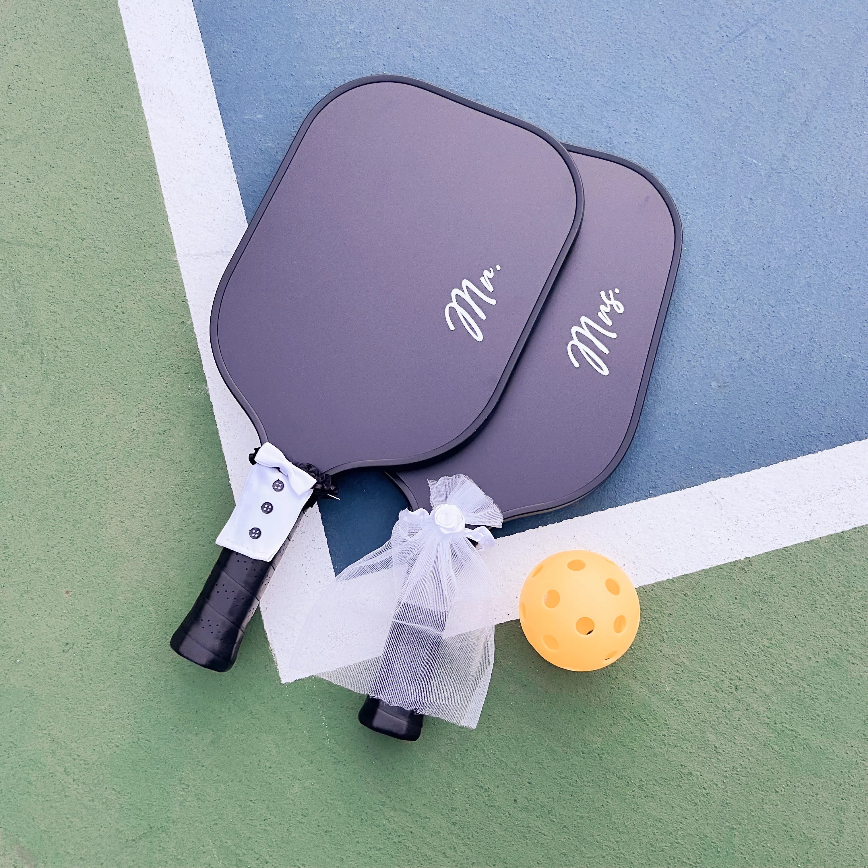 mr-mrs-engagement-pickleball-gift-catchcatch-creations6.webp